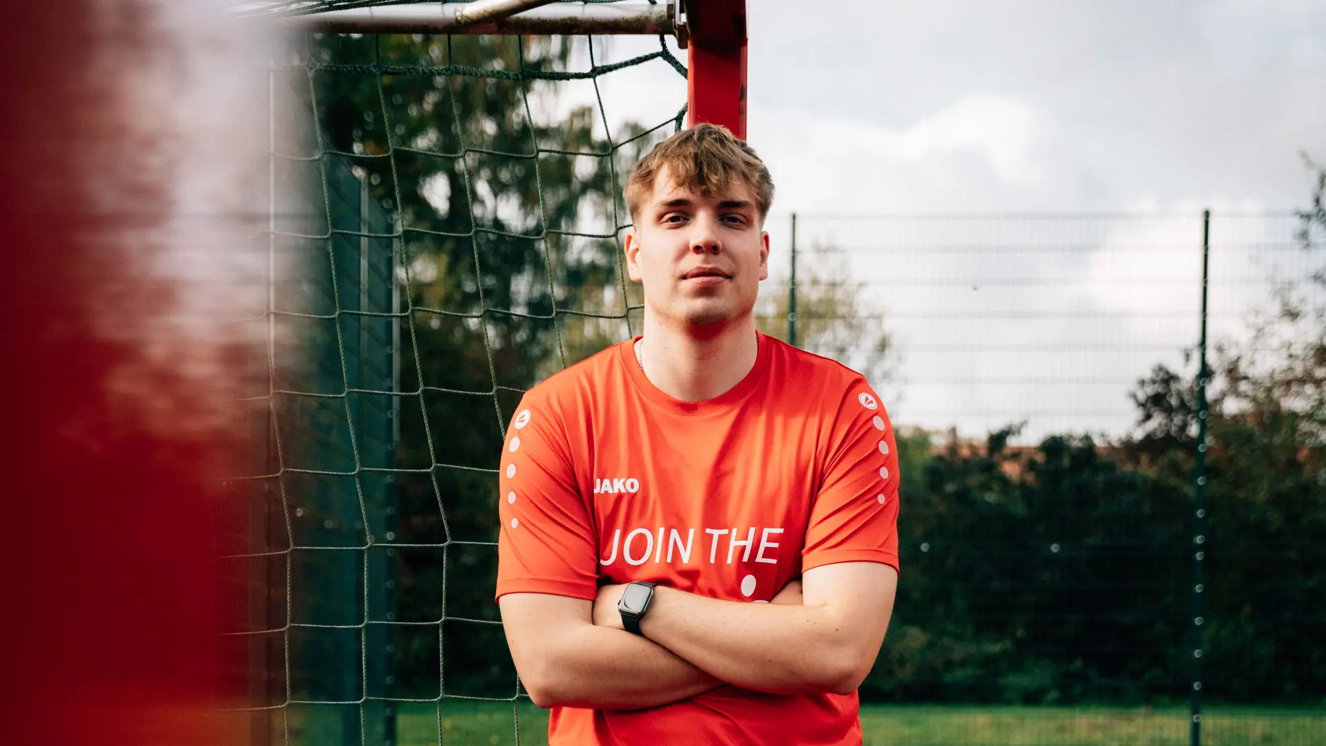 Fussballspieler Portrait Laufbahn Breit Fussballspieler Portrait Laufbahn Breit
